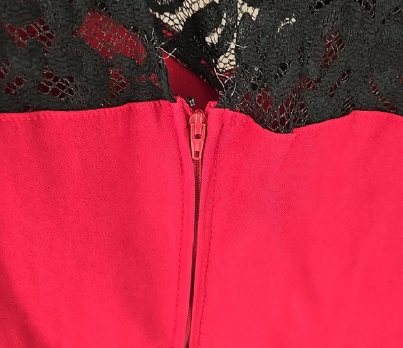 Pinup Couture Black and Red Sheath Dress Sweetheart Long Sleeve - Picture 4 of 5